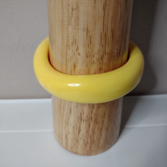 8 Inch Vintage Thick Yellow Bangle - Picture 6 of 12
